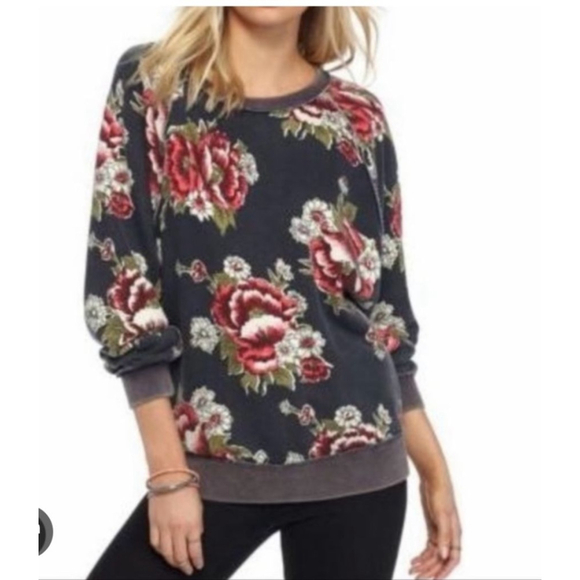 Free People Tops - Free People Floral Crewneck Sweatshirt in Charcoal with Red & Green Flowers